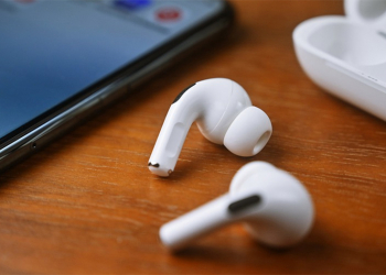 如何更改 AirPods 3 與 AirPods Pro 的力度感測器操作？