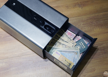 QIN指靜脈智慧保險箱：支援指靜脈解鎖、米家 App 智慧解鎖，全面守護你的重要財產（開箱、評測）