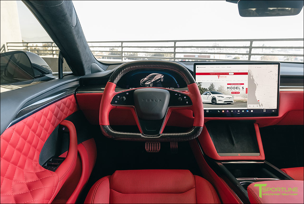 知名特斯拉改裝廠推出 Tesla Model S 、 Model X 的第三方「變種版」 Yoke 方向盤 - 電腦王阿達