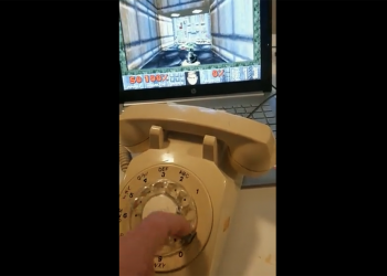 連這也想得到！國外玩家用撥盤式電話來玩 Doom 毀滅戰士