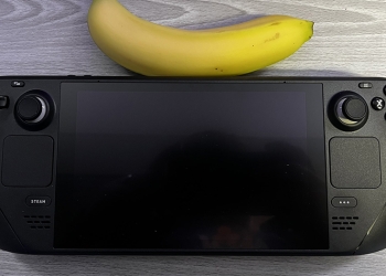 Steam Deck 實機動手玩影片流出！同時網友曝光與 Switch 等多款掌機比大小照片