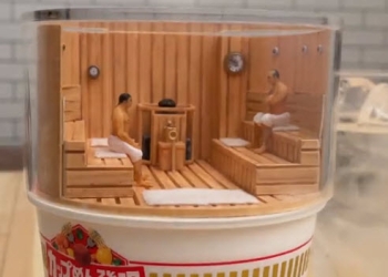 日清杯麵再次腦洞大開 釋出杯麵耳塞跟桑拿泡麵蓋