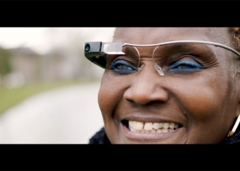 Envision Glasses 利用 AI 讓視障人士知道自己在看什麼
