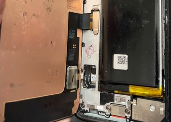 網友上網買了一台全新的 Pixel 5，竟然自己解體了!裡頭竟然還有佩佩豬