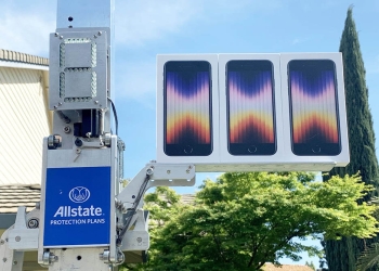 iPhone SE 3 摔落測試現身，跟 iPhone 13 一樣強悍，但還是推薦裝保護殼