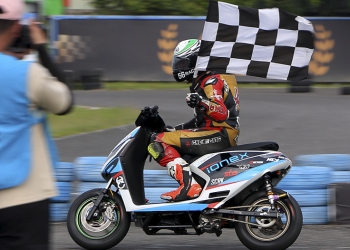 超車 Gogoro！光陽 Ionex TSR 首戰就奪冠，寫下台灣電動車賽事新頁