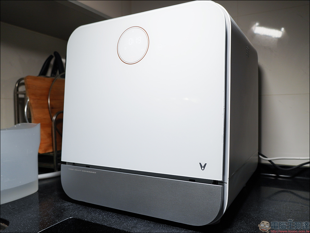 VIOMI 雲米方糖洗碗機開箱、評測｜萬元有找、免安裝的智慧洗碗機，4-6 人碗盤餐具超省水輕鬆洗！ - 電腦王阿達