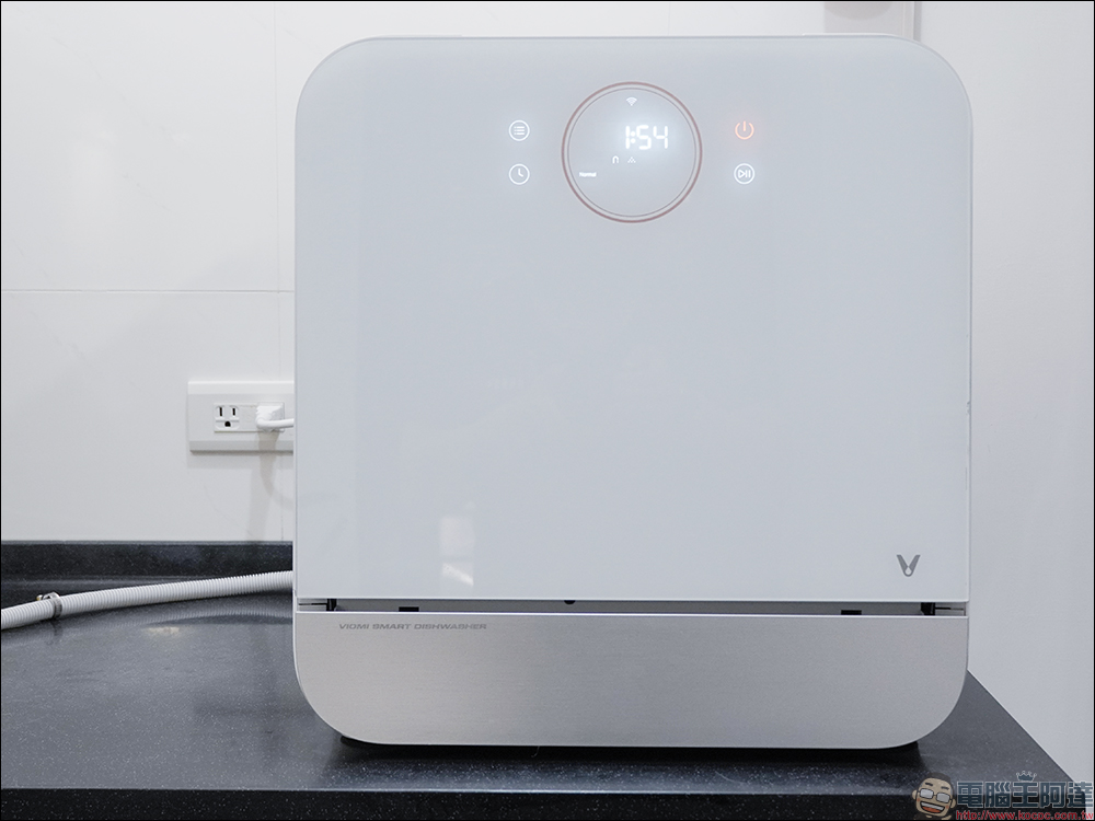 VIOMI 雲米方糖洗碗機開箱、評測｜萬元有找、免安裝的智慧洗碗機，4-6 人碗盤餐具超省水輕鬆洗！ - 電腦王阿達
