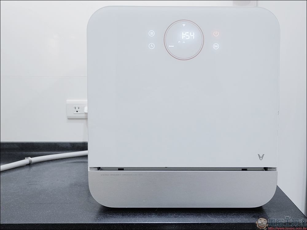 VIOMI 雲米方糖洗碗機開箱、評測｜萬元有找、免安裝的智慧洗碗機，4-6 人碗盤餐具超省水輕鬆洗！ - 電腦王阿達