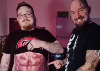 史上最快六塊腹肌，英國紋身師用兩天讓肥肚腩華麗偽裝成健美先生