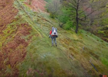 Gravity Industries「噴射飛行套裝」近期試飛影片展現山區救援可能性
