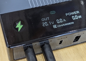 340W GaN 充電器驚現 Computex，還有把雙 USB-C 合為 240W 輸出的配件