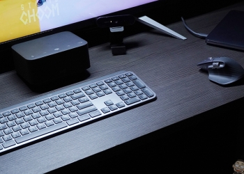 Logi Dock 羅技全功能擴充底座工作站開箱｜居家辦公神器！整合集線器、100W PD 供電、內建降噪麥克風和擴音喇叭