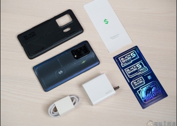 高效能、充電快、散熱狂堆料！效能傲視群機電競旗艦：Black Shark 黑鯊 5 Pro 開箱 - 電腦王阿達