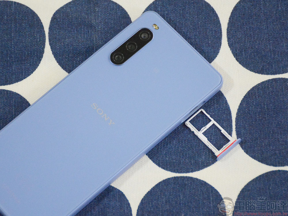 Sony Xperia 10 IV 開箱看重點：超乎想像的輕薄，超乎預期的續航力 - 電腦王阿達