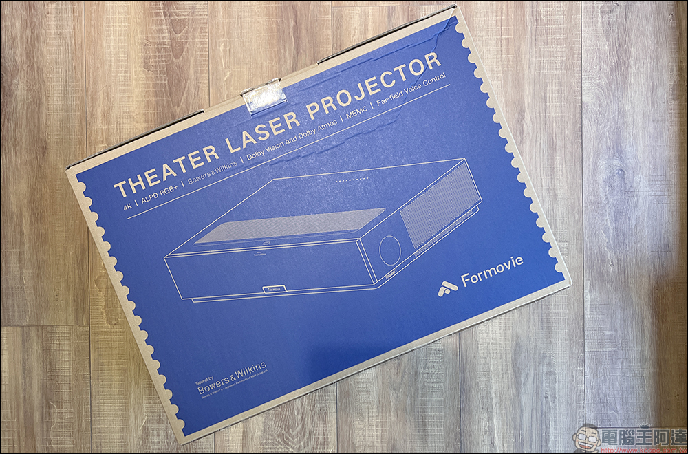 峰米 T1 Formovie Theater 超短焦4K無框劇院開箱｜地表最強的超短焦投影機！不分晝夜，在家享受百吋劇院 - 電腦王阿達