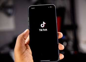 FCC 呼籲 Google 和 Apple 移除 TikTok App 來保護國家安全，它正大量收集用戶隱私資料