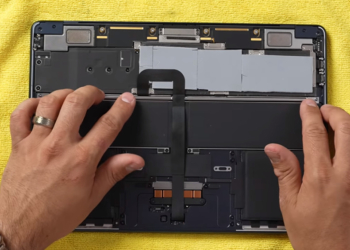 M2 MacBook Air 只要加上這個便宜的散熱貼片，就能獲得更好的持續性效能