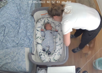 新手工程師爸爸自製  AI 餵奶偵測，預判寶寶肚子餓及時餵食