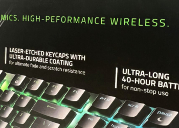 Razer 官方主動為產品包裝上的印刷錯誤致歉，承諾將發給買到該版本的消費者一人一張 10 美元折價券