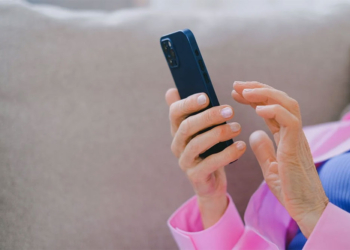 夏天好熱、手機好燙，我該注意哪些事？