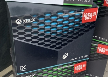 神秘隱藏版「藍色 Xbox Series X」包裝出現於遊戲賣場，引發玩家深入解析原因