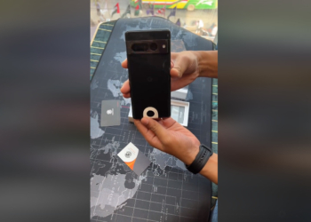 Google Pixel 7 Pro 首部快速開箱影片於國外現身，展示外觀與內容物