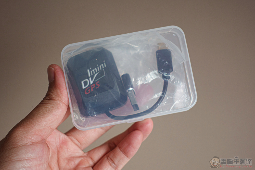 為騎行多份保障！iMiniDV X4 內建式安全帽行車記錄器開箱使用體驗（評價 評測 動手玩） - 電腦王阿達