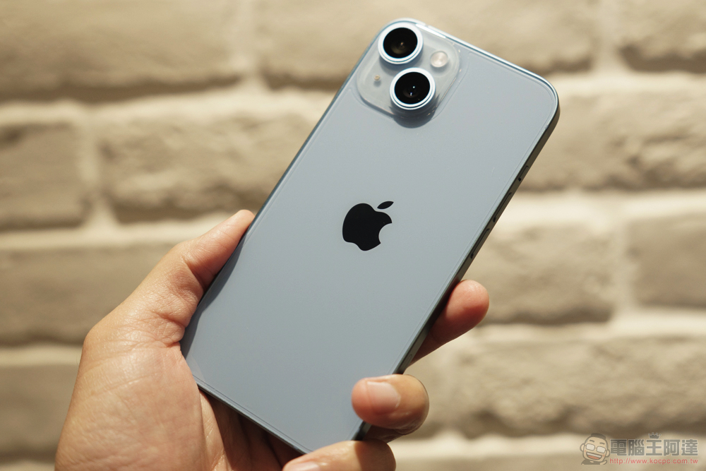 iPhone 14 Pro Max 極速開箱體驗：一起登上動態島，啟動光像引擎！（imos 保護貼也開箱防護起來！） - 電腦王阿達