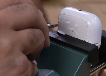 iFixit 拆解 AirPods Pro 2 耳機：幾乎無法修復