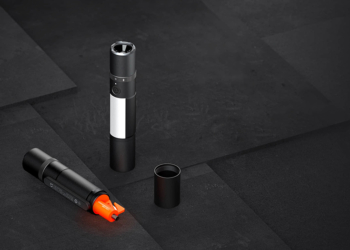 小米眾籌推出米家多功能手電筒，具備多功能照明、安全帶切割與車窗擊破器