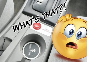 有人在汽車改裝「乘客彈射」按鈕，請注意跟駕駛說話的態度（笑）