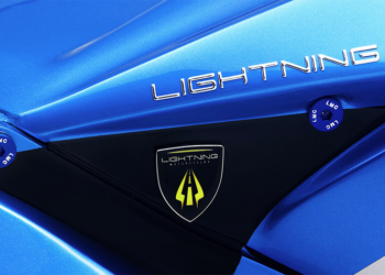 十分鐘「充破」兩百公里續航！Enevate 與 Lightning 電動機車廠合推新快充技術