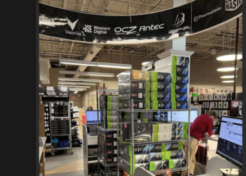 NVIDIA RTX 4080 的 CP 值極低導致國外幾乎沒什麼人買，到處都有貨