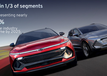 傳統車廠 GM 找到新的商機：幫 Tesla 修車