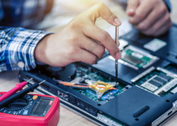 國外研究調查顯示，有 50% 維修店家會偷偷瀏覽用戶設備中的檔案