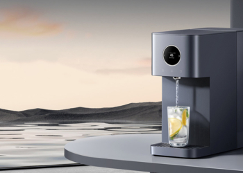 小米推出米家桌上型濾淨飲水機智享版，配備 6.2L 大水箱、3 秒速熱，並支援米家 App