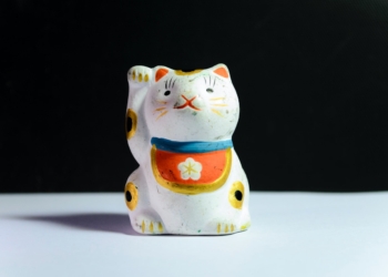 廢棄紙箱改造！動手做小型燈箱，專業質感超好拍！