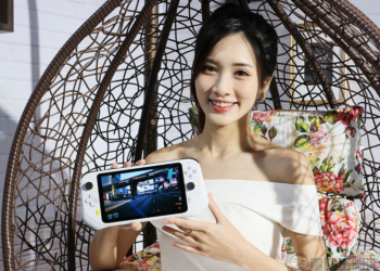 Logitech G CLOUD 雲端遊戲掌機在台上市，宣告品牌雲周邊生態系來臨