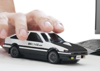 Camshop 推出《頭文字D》官方授權 AE86 無線滑鼠