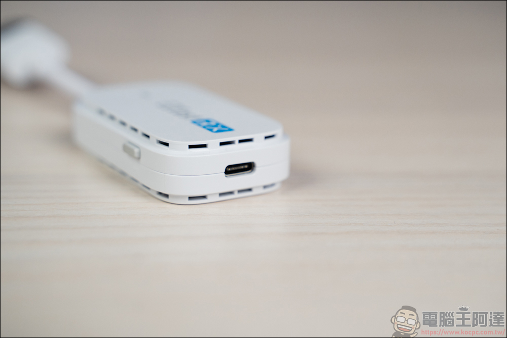 EZCast Pocket 高畫質無線投影傳輸器，不需要 APP 、網路、安裝就能快速無線投影！HDMI 線還留著幹嘛？ - 電腦王阿達