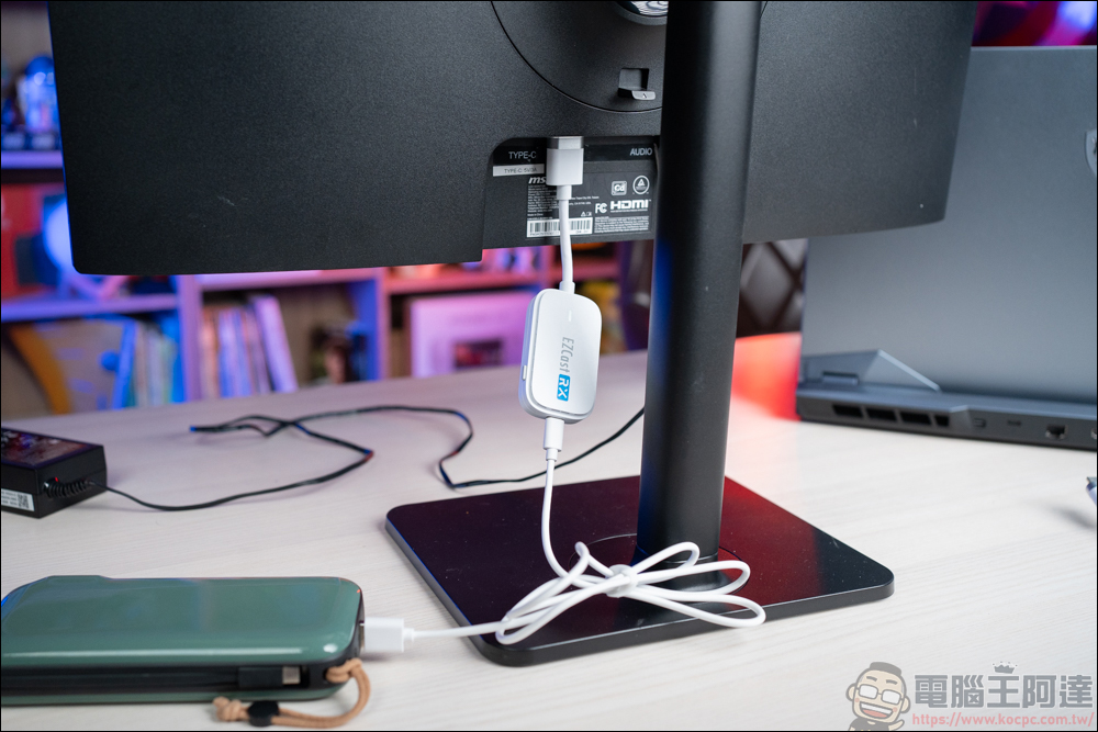 EZCast Pocket 高畫質無線投影傳輸器，不需要 APP 、網路、安裝就能快速無線投影！HDMI 線還留著幹嘛？ - 電腦王阿達