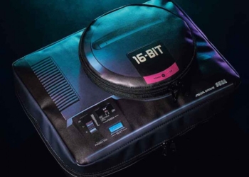 寶島社通路限定 MonoMax 5 月增刊號  附錄為「SEGA Mega Drive」造型收納包