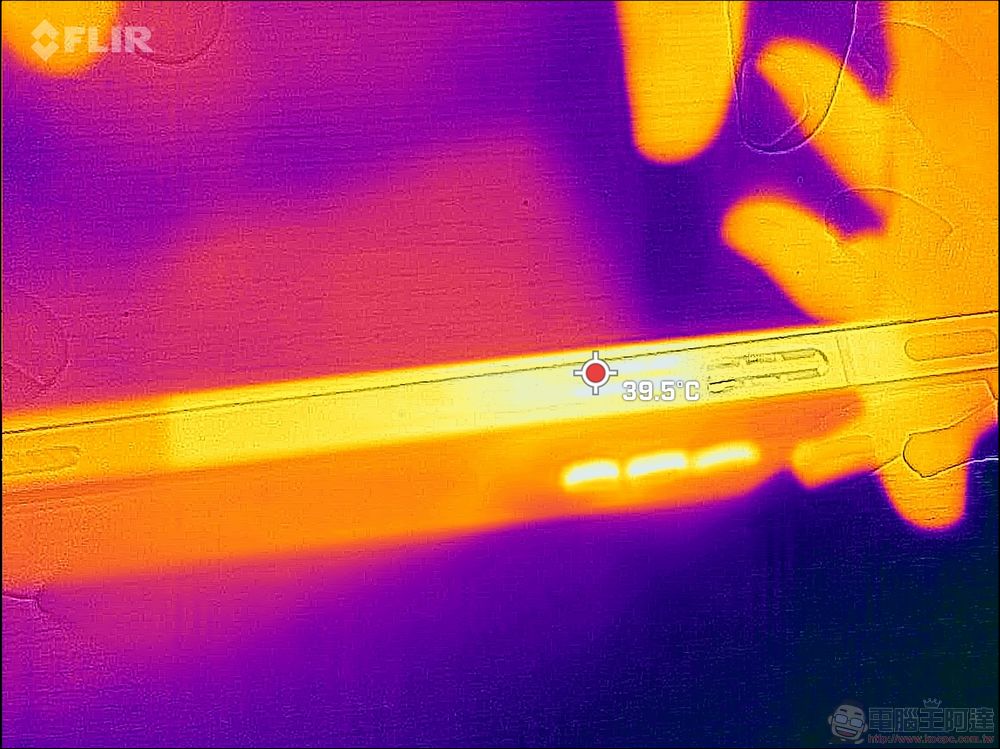 REDMAGIC 紅魔8 Pro 電競手機：效能與性價比絕對無敵的 Snapdragon 8 Gen 2 旗艦 - 電腦王阿達