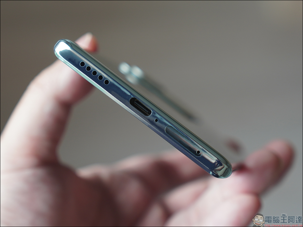 vivo V27 5G自帶光環人像神機開箱｜獨創時尚柔光環、最豐富美妝美顏模式前後 5000 萬畫素，全球首發天璣 7200 處理器 - 電腦王阿達