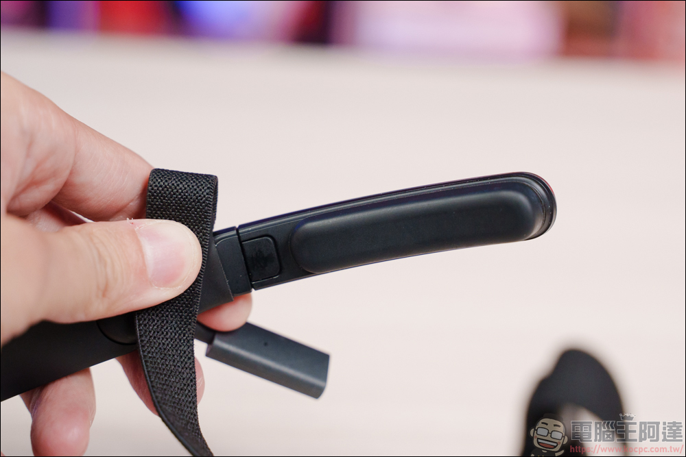 最輕便一體機 HTC VIVE XR Elite 開箱體驗，一機滿足 PC VR + VR 一體機 + MR 所有需求 - 電腦王阿達