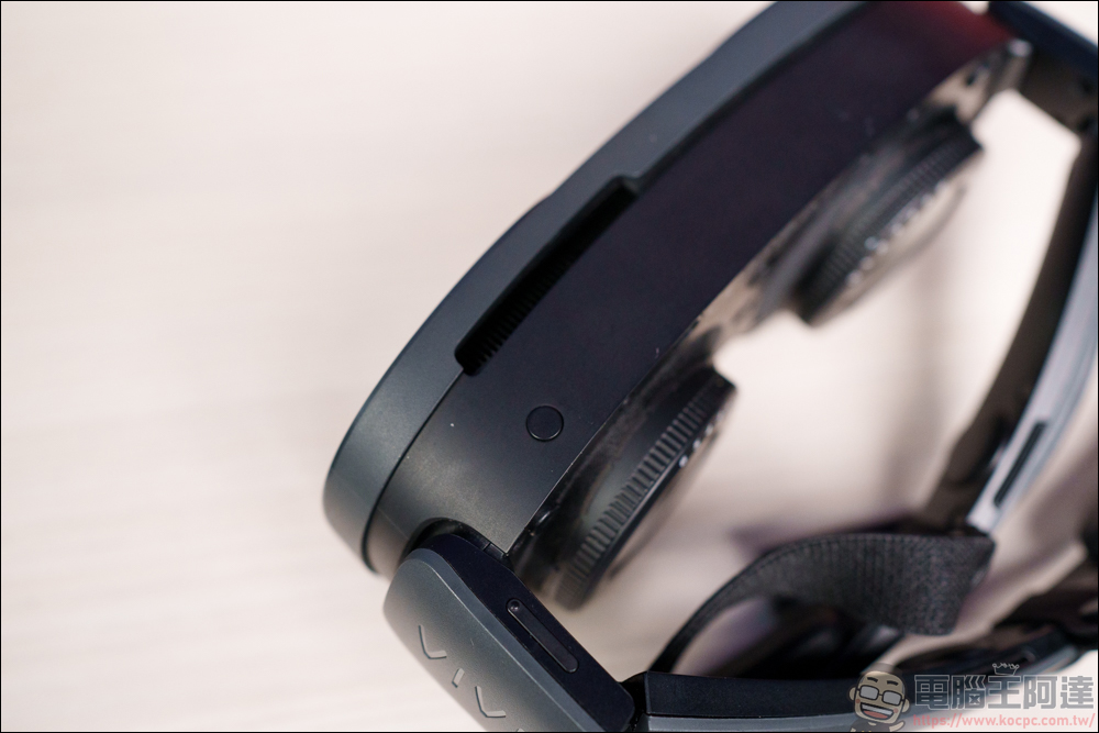 最輕便一體機 HTC VIVE XR Elite 開箱體驗，一機滿足 PC VR + VR 一體機 + MR 所有需求 - 電腦王阿達