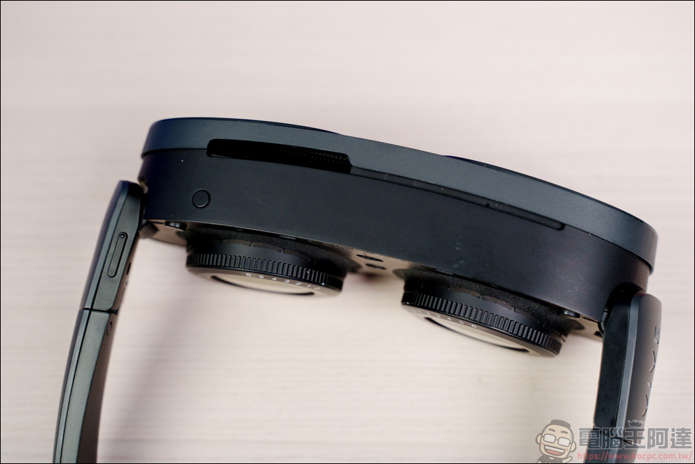最輕便一體機 HTC VIVE XR Elite 開箱體驗，一機滿足 PC VR + VR 一體機 + MR 所有需求 - 電腦王阿達