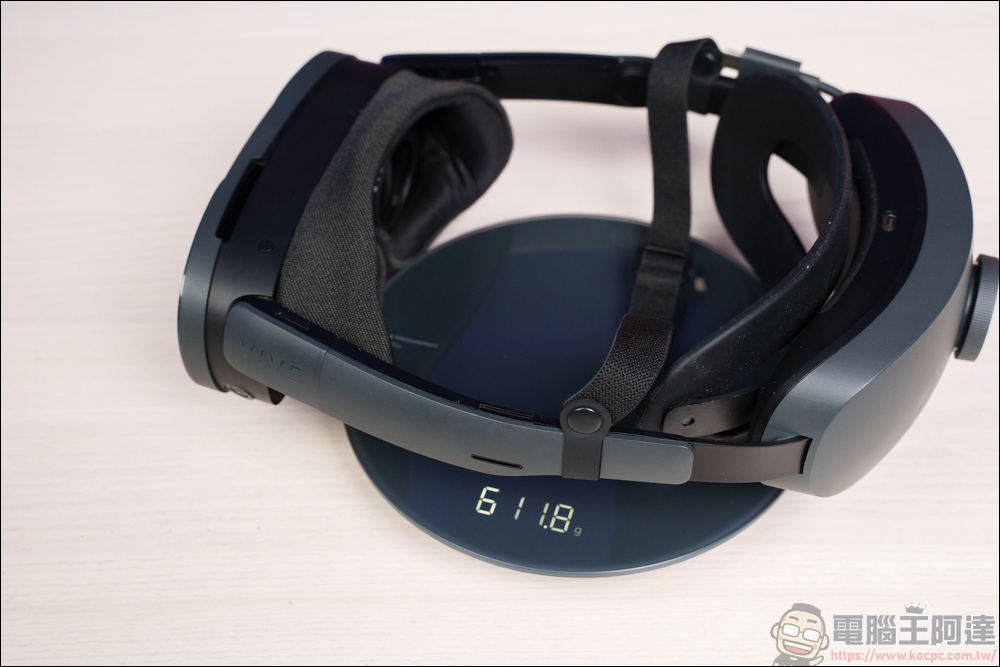 最輕便一體機 HTC VIVE XR Elite 開箱體驗，一機滿足 PC VR + VR 一體機 + MR 所有需求 - 電腦王阿達