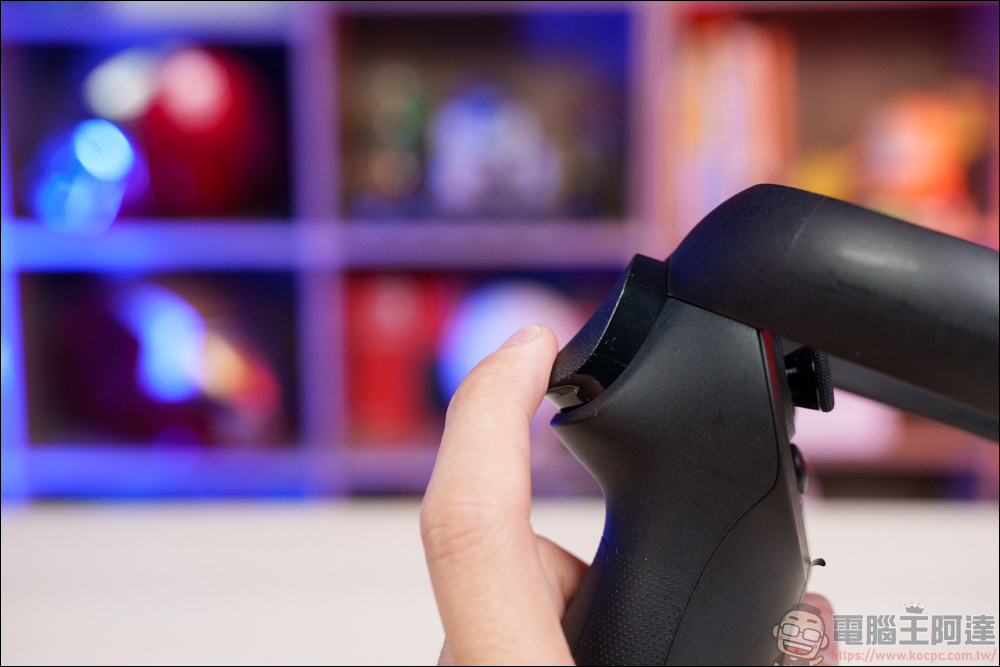 最輕便一體機 HTC VIVE XR Elite 開箱體驗，一機滿足 PC VR + VR 一體機 + MR 所有需求 - 電腦王阿達